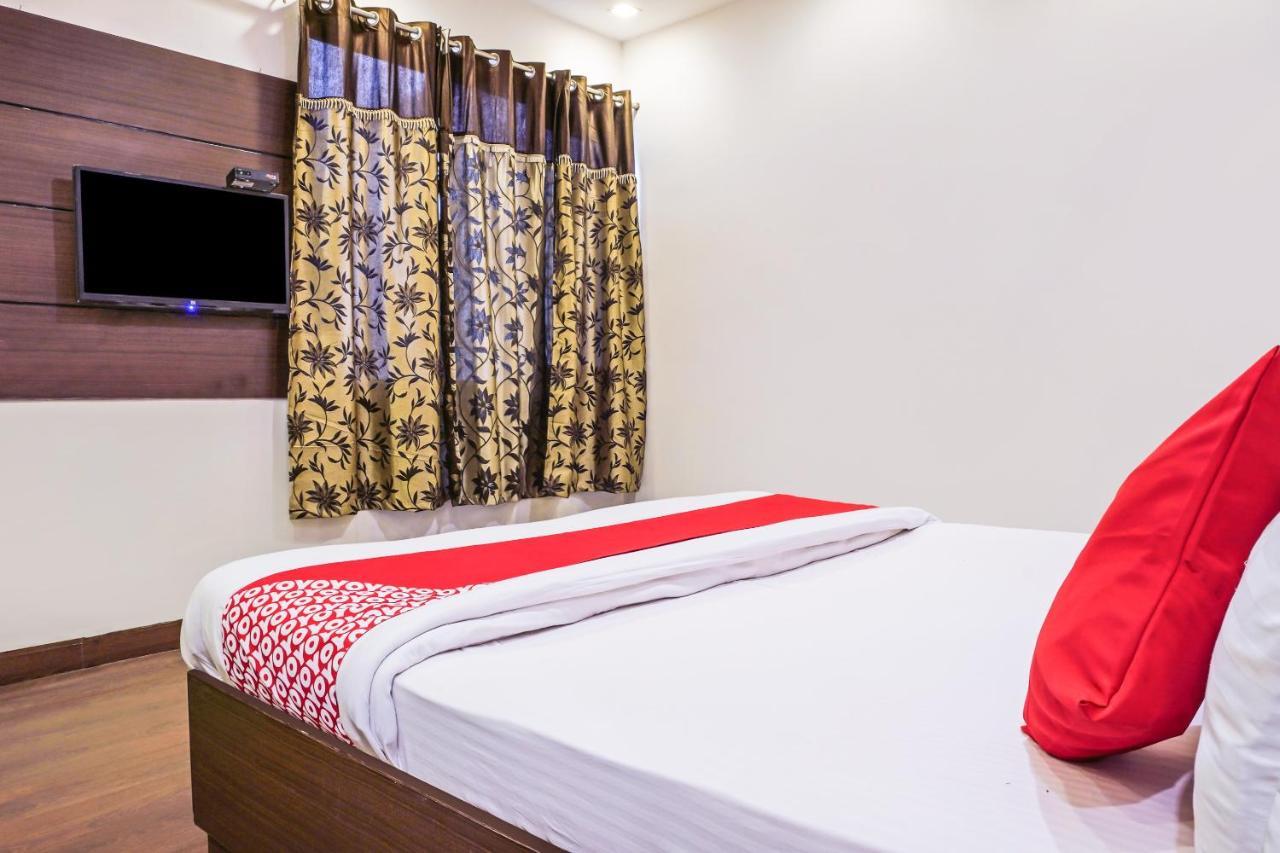 Oyo 18895 Hotel Kartikay Grand Hisār Extérieur photo
