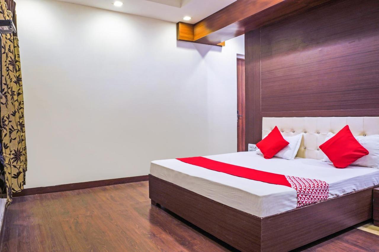 Oyo 18895 Hotel Kartikay Grand Hisār Extérieur photo