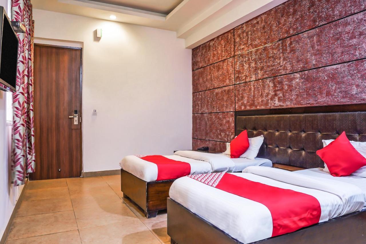 Oyo 18895 Hotel Kartikay Grand Hisār Extérieur photo